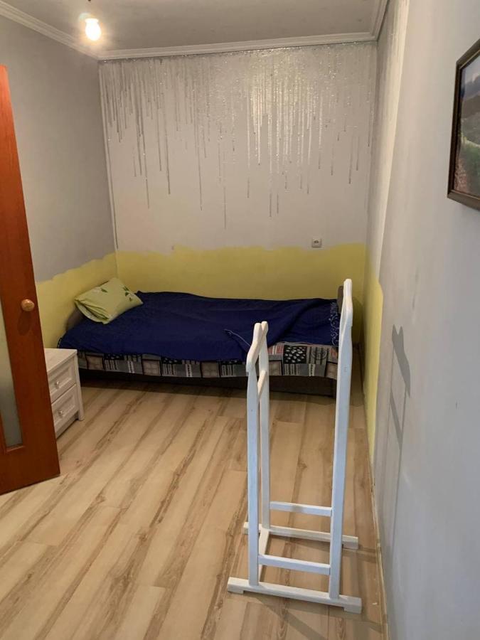 Апартаменти З Усіма Зручностями Chernivtsi Εξωτερικό φωτογραφία